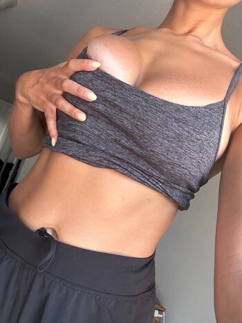 Full leaked Missdistractionn page private photo