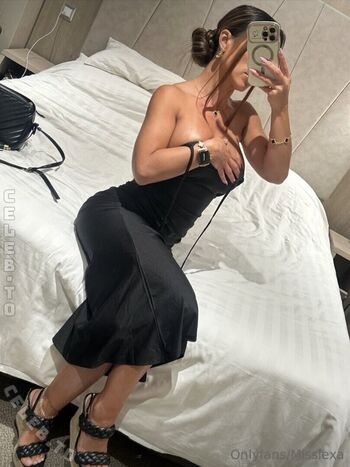 Full leaked Misslexa  page private photo