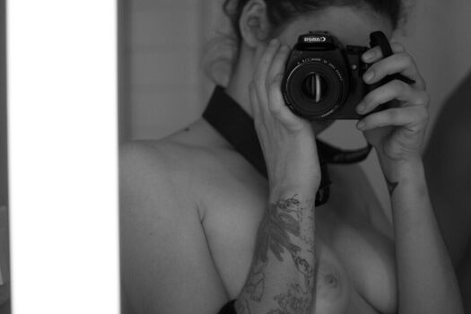 Full leaked Missmacaroni private photo