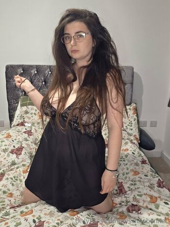 Full leaked Missmiabennet private photo