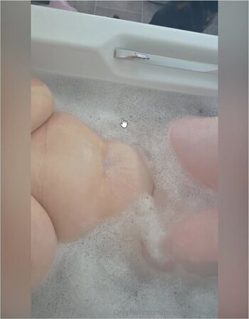 Full leaked Missmiabennet private photo
