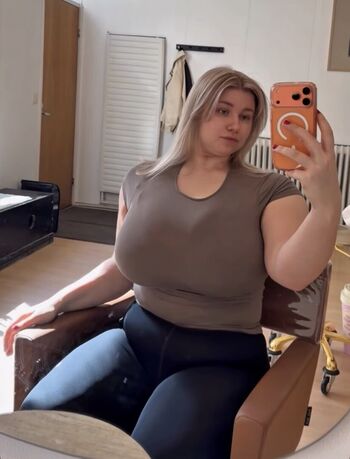 Full leaked Missparaskeva private photo