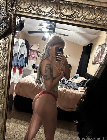 Full leaked Missymotts private photo