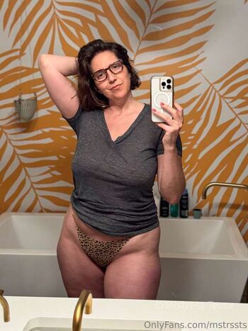 Full leaked Mistress tease private photo