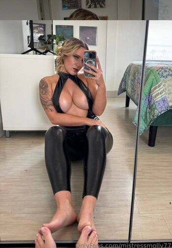 Full leaked Mistressmolly private photo