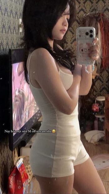 Full leaked Miu cosplayer private photo