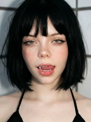 Full leaked Miu leone private photo