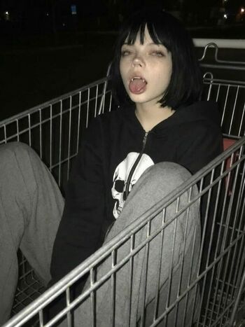Full leaked Miu leone private photo
