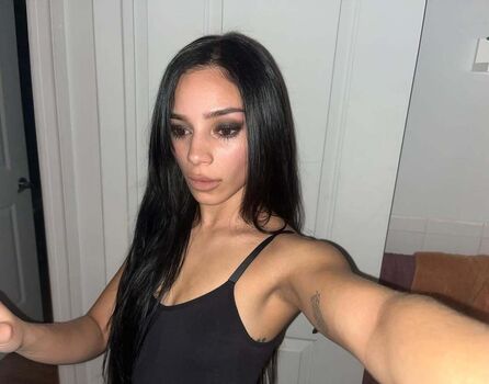 Full leaked Miya melody private photo