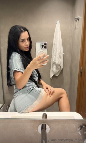Full leaked Miya moore page private photo