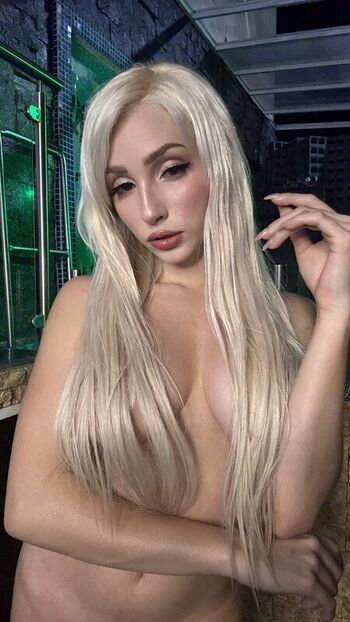 Full leaked Mochidolll private photo