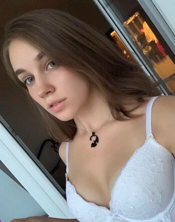 Full leaked Model anuta page private photo