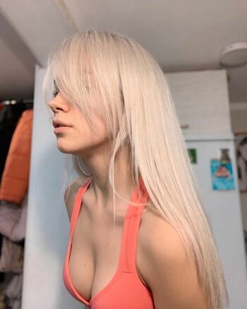 Full leaked Model anuta page private photo
