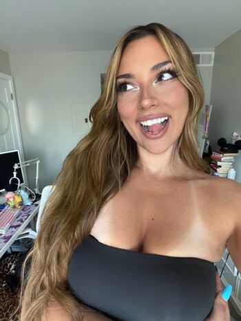 Full leaked Mole private photo