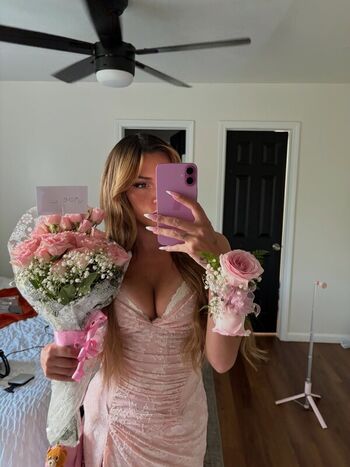 Full leaked Mole private photo