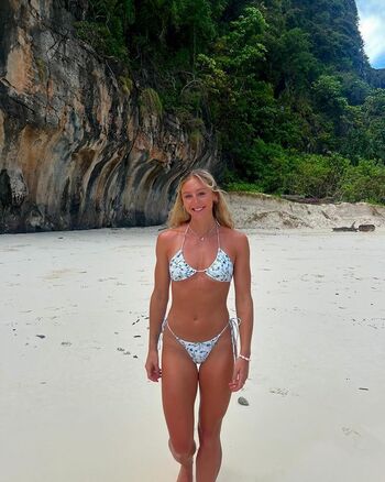 Full leaked Molly caudery private photo