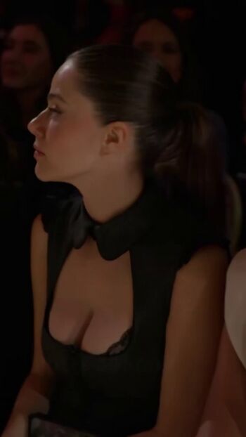 Molly Gordon