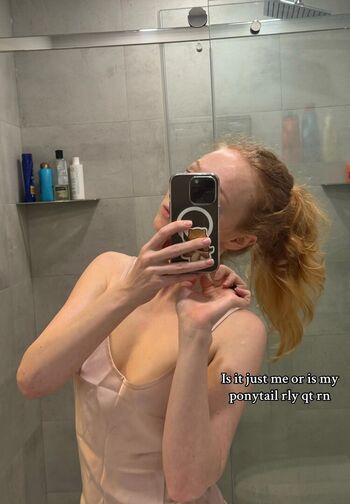 Full leaked Molly quinn private photo