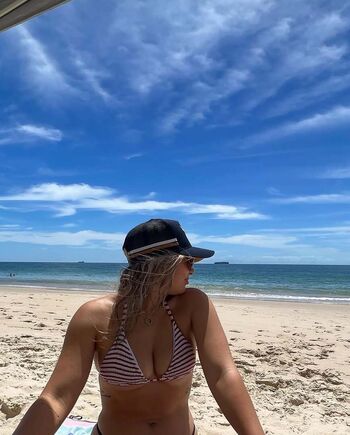 Full leaked Mollyymae private photo