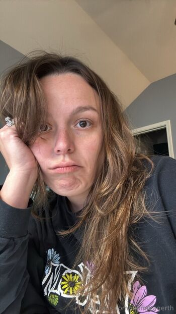 Full leaked Mommagerth page private photo