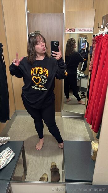 Full leaked Mommagerth private photo