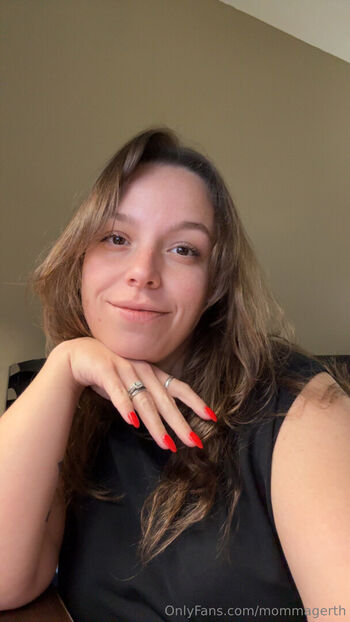 Full leaked Mommagerth private photo