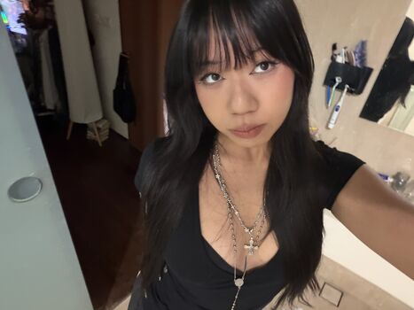 Full leaked Mommyissues private photo