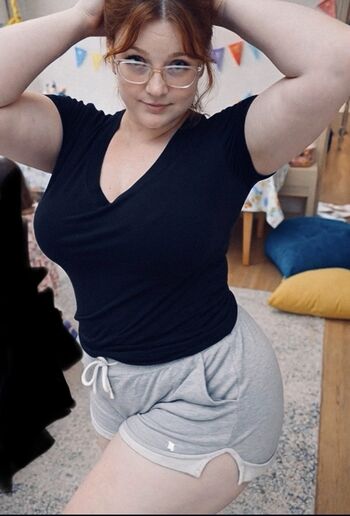 Full leaked Mommyspecs private photo