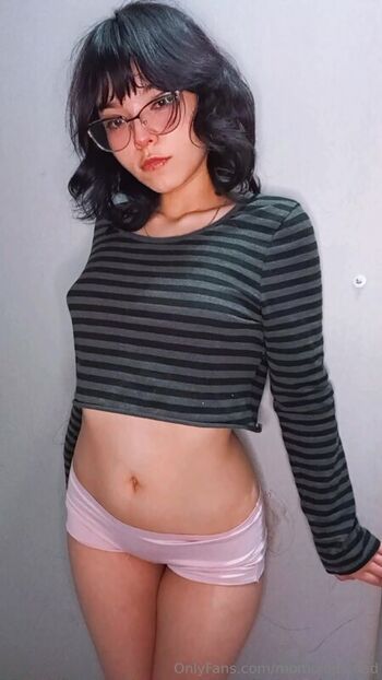 Full leaked Momoiro cosplay page private photo