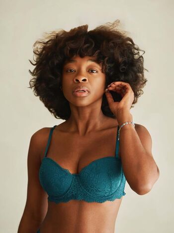 Full leaked Mona andre private photo