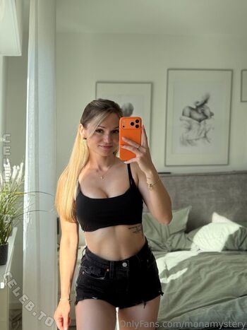 Full leaked Monamystery private photo
