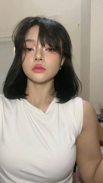 Full leaked Monchymoon page private photo