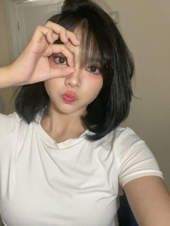 Full leaked Monchymoon page private photo