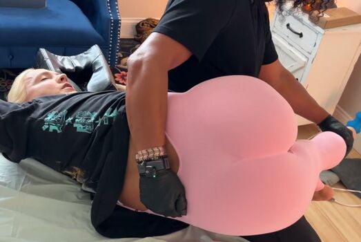 Full leaked Mondragon chiropractic private photo