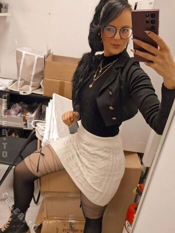 Full leaked Mone private photo