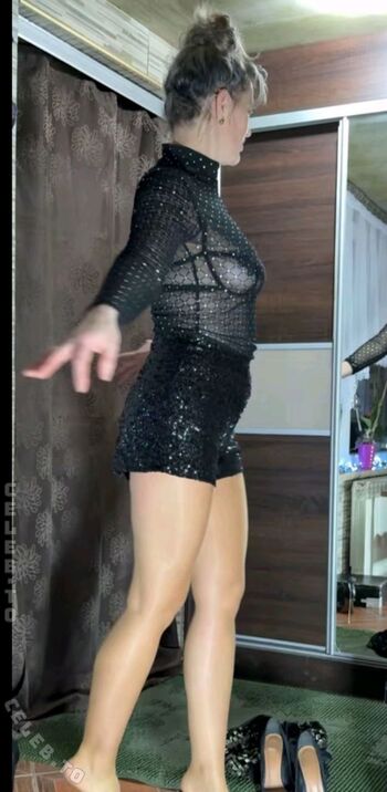 Full leaked Monia private photo