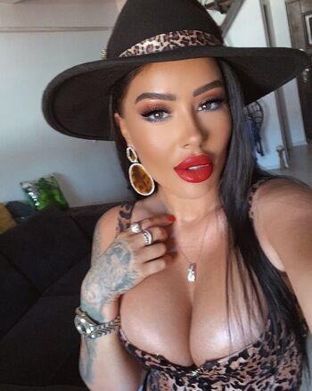 Full leaked Monicasuarez private photo