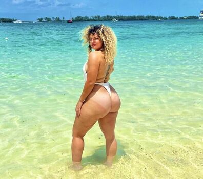 Full leaked Moniiidmv private photo