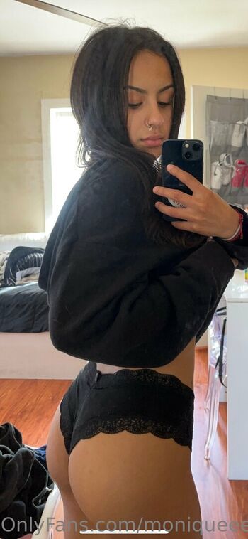 Full leaked Moniqueee private photo