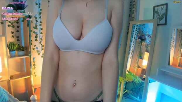 Full leaked Monnytoon private photo