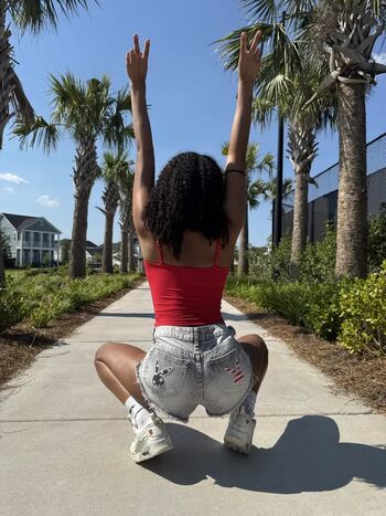Full leaked Monroe capri private photo
