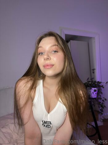 Full leaked Moon less private photo