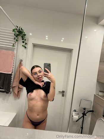 Full leaked Moon less page private photo