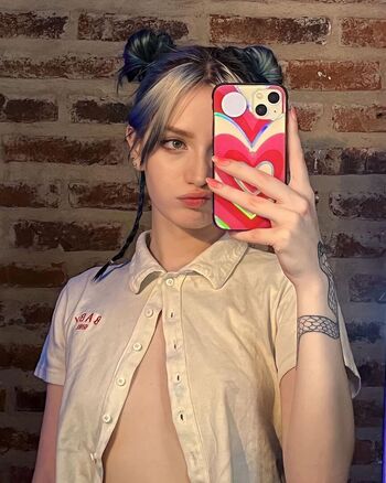 Full leaked Moondays private photo