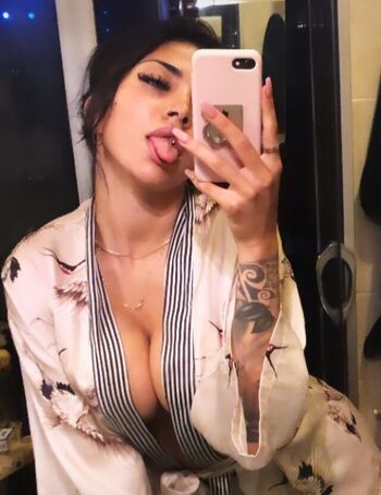 Full leaked Morenamore private photo