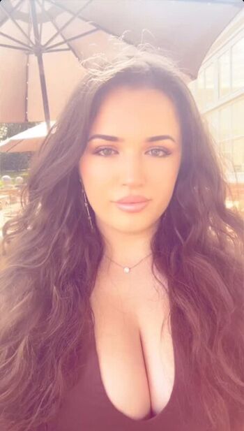 Full leaked Moroccan cutie private photo