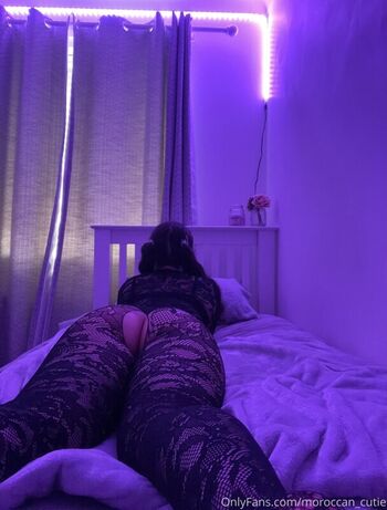 Full leaked Moroccan cutie private photo