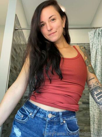 Full leaked Morticia private photo