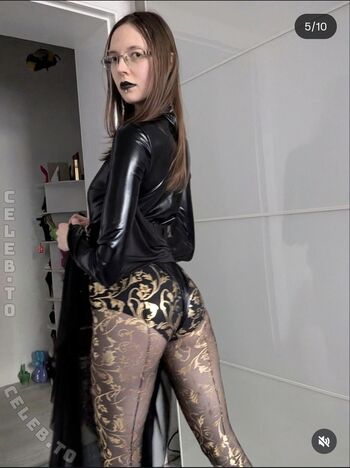 Full leaked Mrs crazy private photo