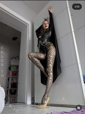 Full leaked Mrs crazy private photo